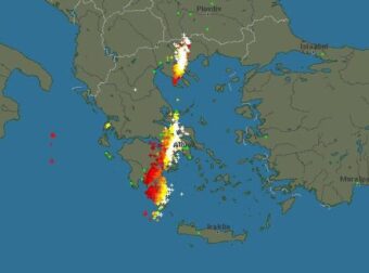 Καιρός – Live: Δείτε πού χτυπά αυτή την ώρα η λαίλαπα καταιγίδων…